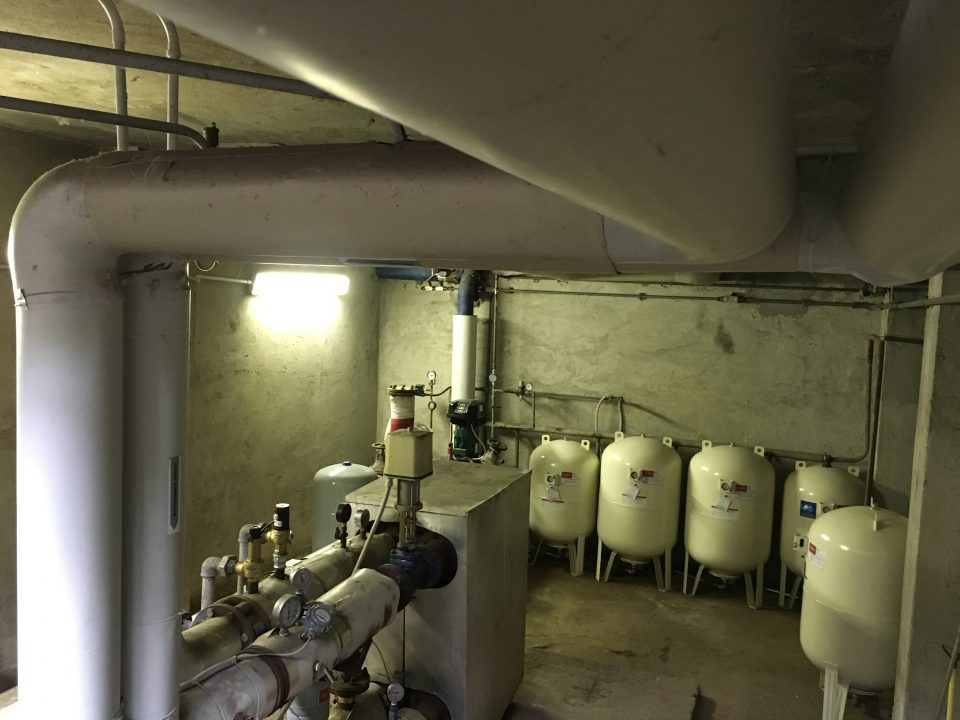 Installazione valvole e centrale termica